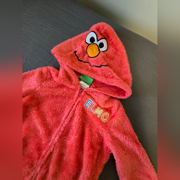 ♥️♥️♥️3 For $20♥️♥️♥️Elmo Romper♥️ - Picture 2 of 6